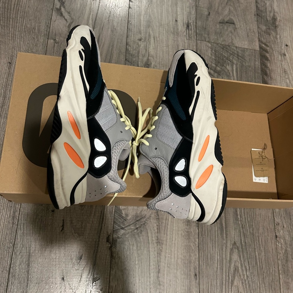Yeezy Boost 700 Wave Runner